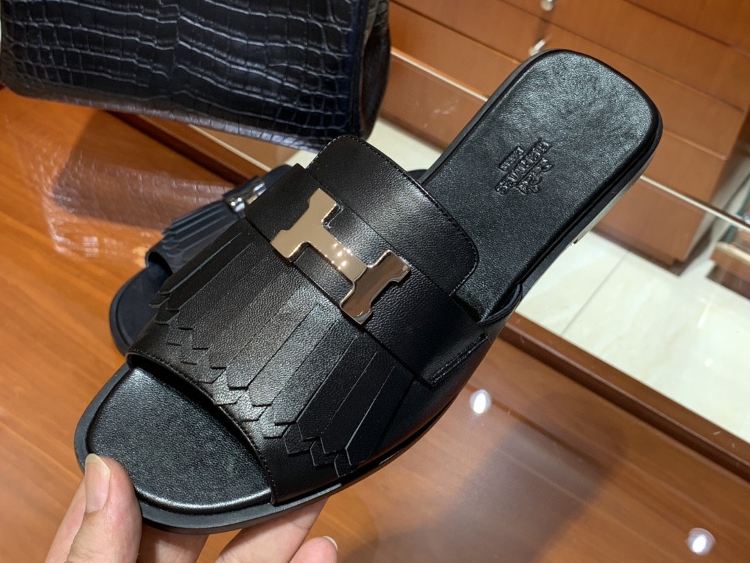HERMES 新款鱼嘴平跟拖鞋 黑色 小羊皮材质 手工定制 货期12天