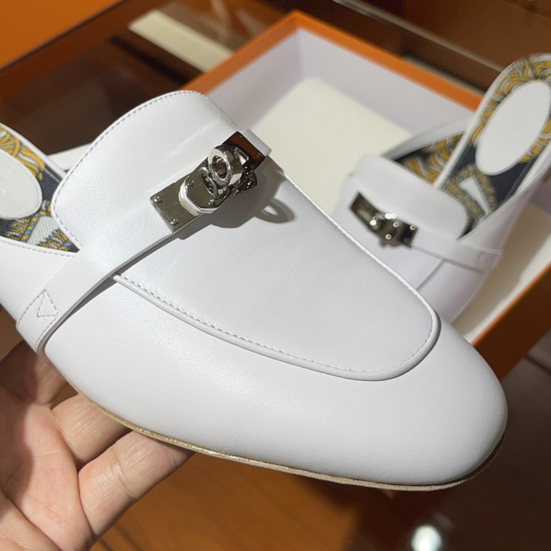 Hermes 爱马仕 凯莉半拖  手工定制 小牛皮 白色 35-41码 正码 (脚胖或者脚背高的建议拿大一码)