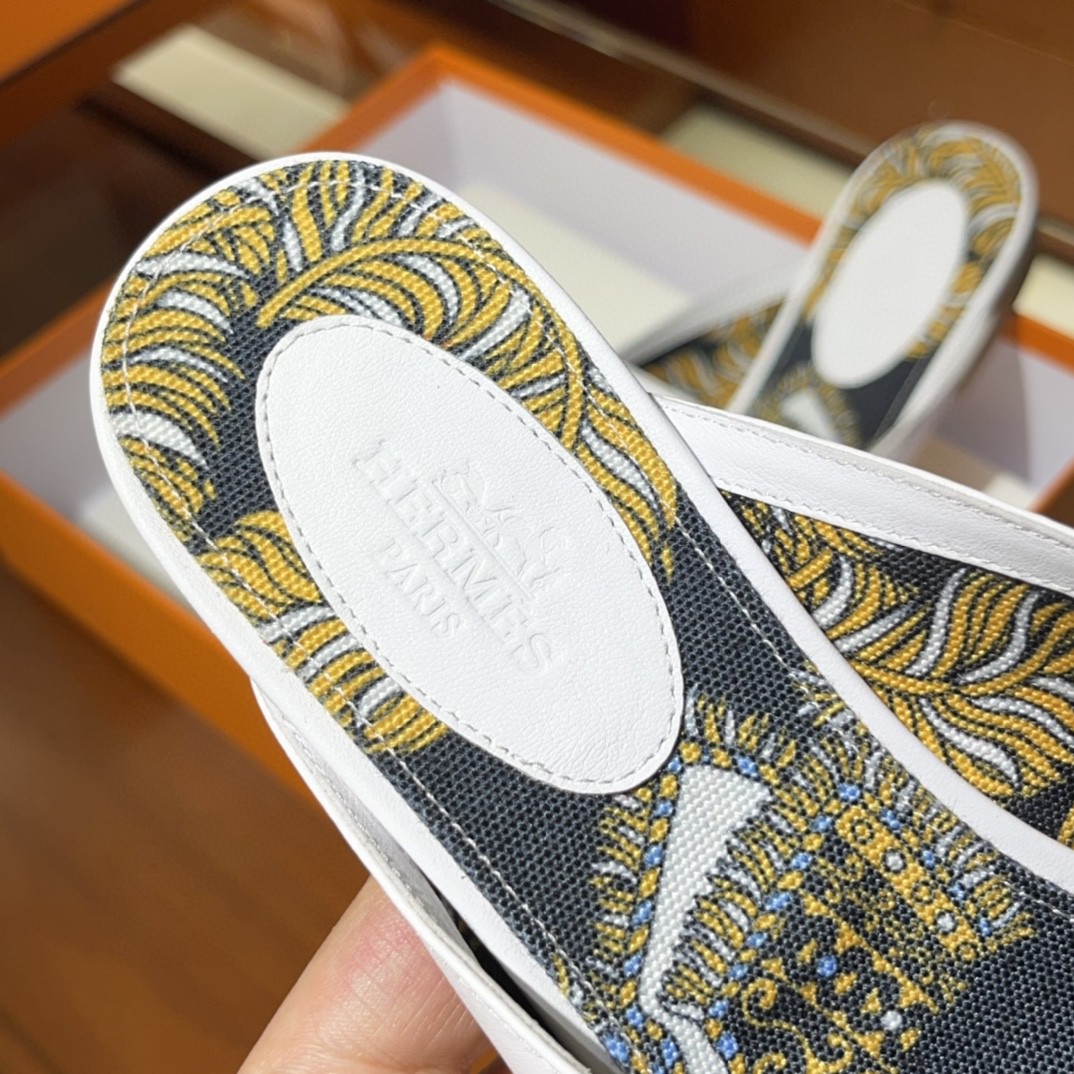 Hermes 爱马仕 凯莉半拖  手工定制 小牛皮 白色 35-41码 正码 (脚胖或者脚背高的建议拿大一码)