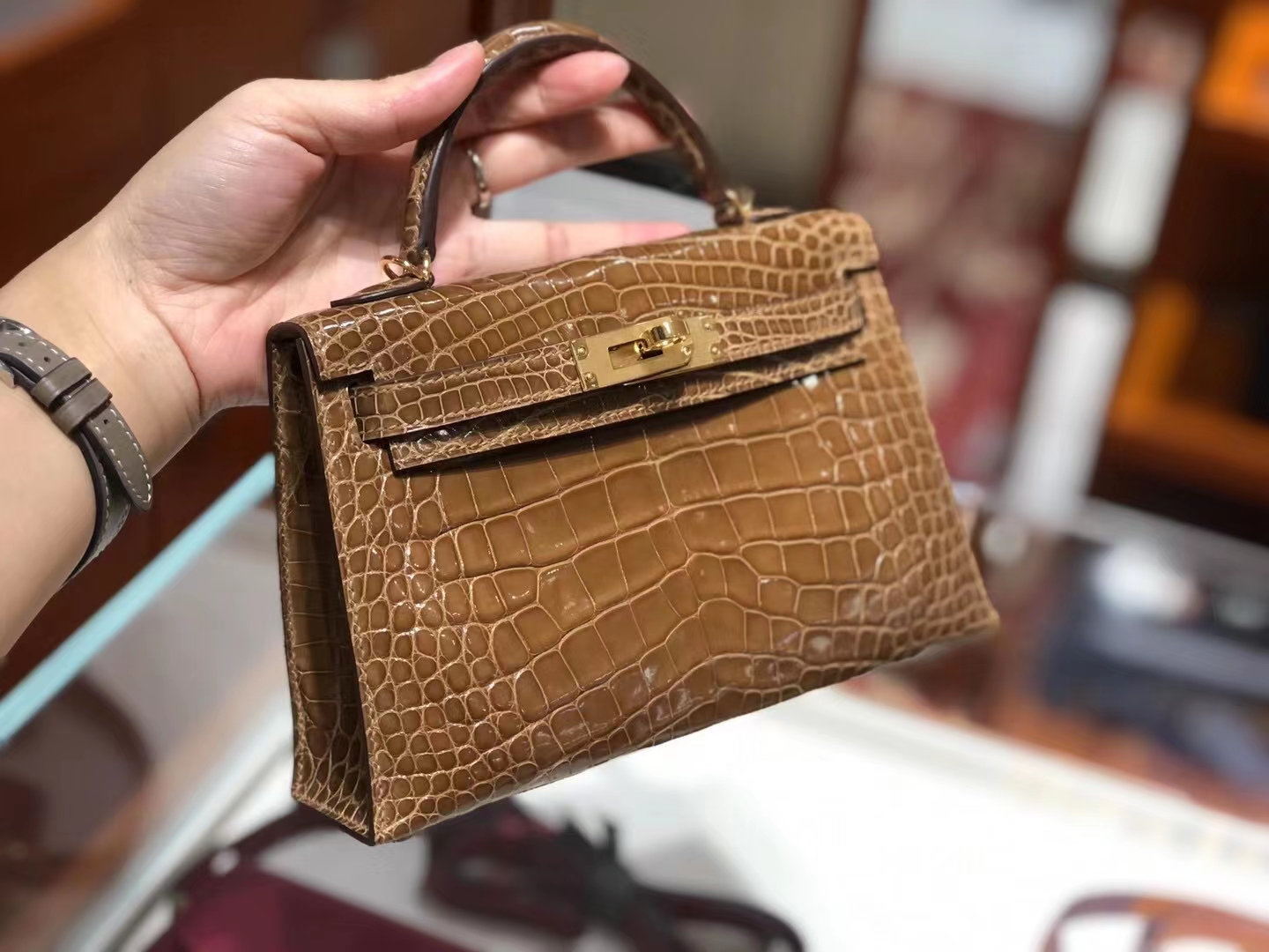 爱马仕 Kelly二代 19cm Alligator 原厂定制鳄鱼皮 烟草色 现货-铂金女王 爱马仕 Kelly二代 19cm Alligator 原厂定制鳄鱼皮 烟草色 现货