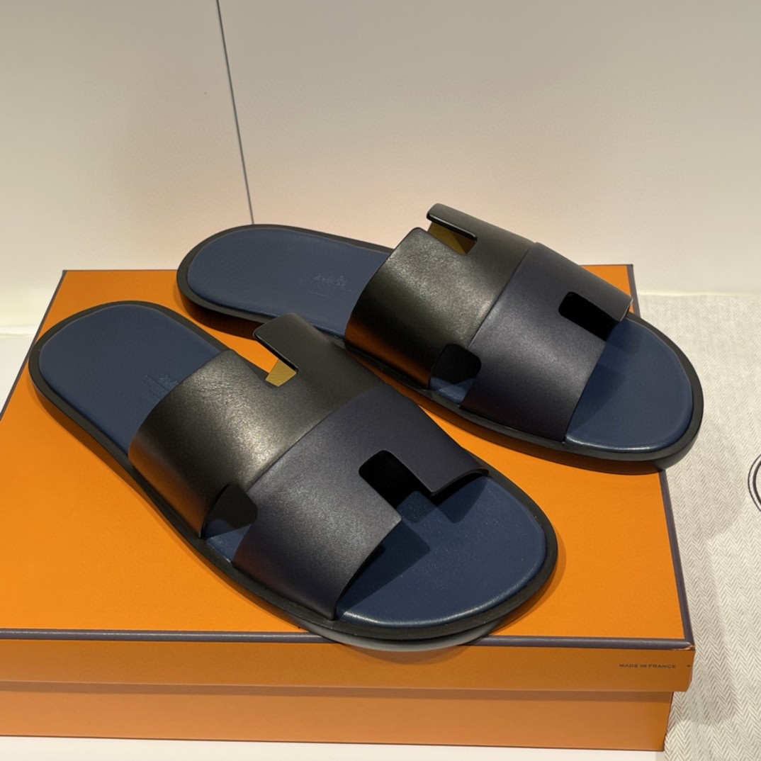 爱马仕 HERMES 男士拖鞋 纯手工 接受预定 偏小一码 39-45 Swfit 皇家蓝拼黑色  超高级~ 货期12天