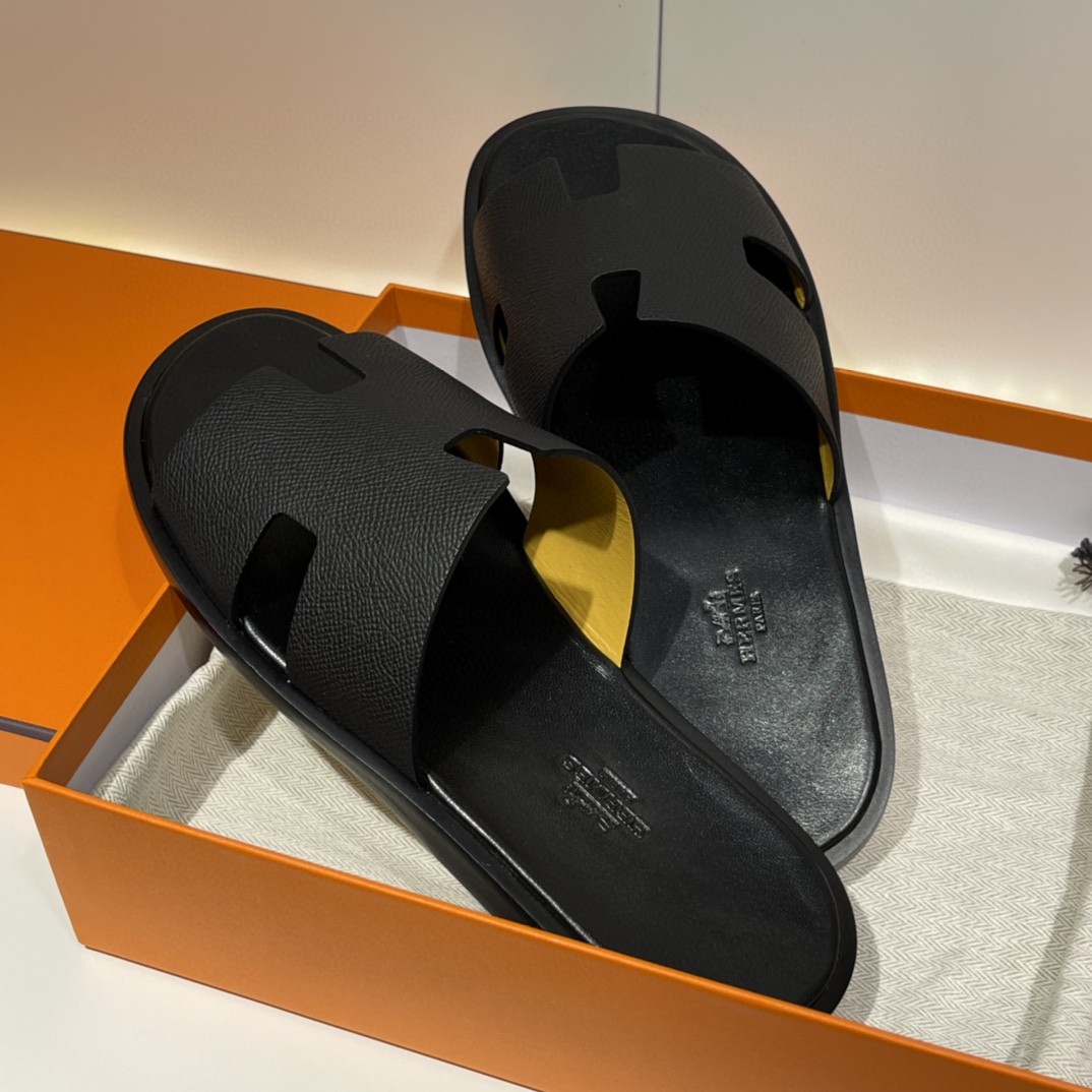 HERMES 男士拖鞋 纯手工 接受预定 偏小一码 39-45 Epsom 黑色 超高级~ 货期12天
