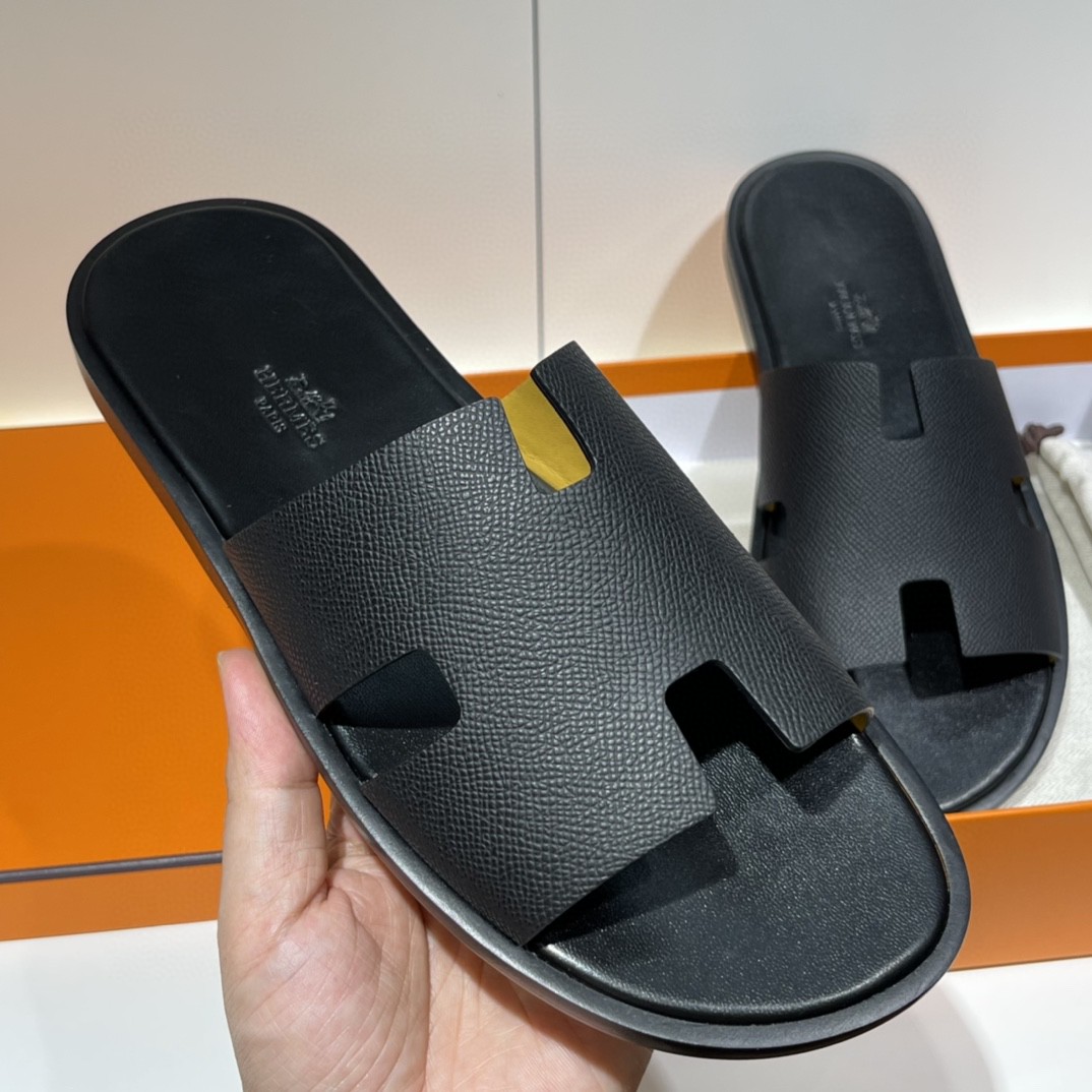 HERMES 男士拖鞋 纯手工 接受预定 偏小一码 39-45 Epsom 黑色 超高级~ 货期12天