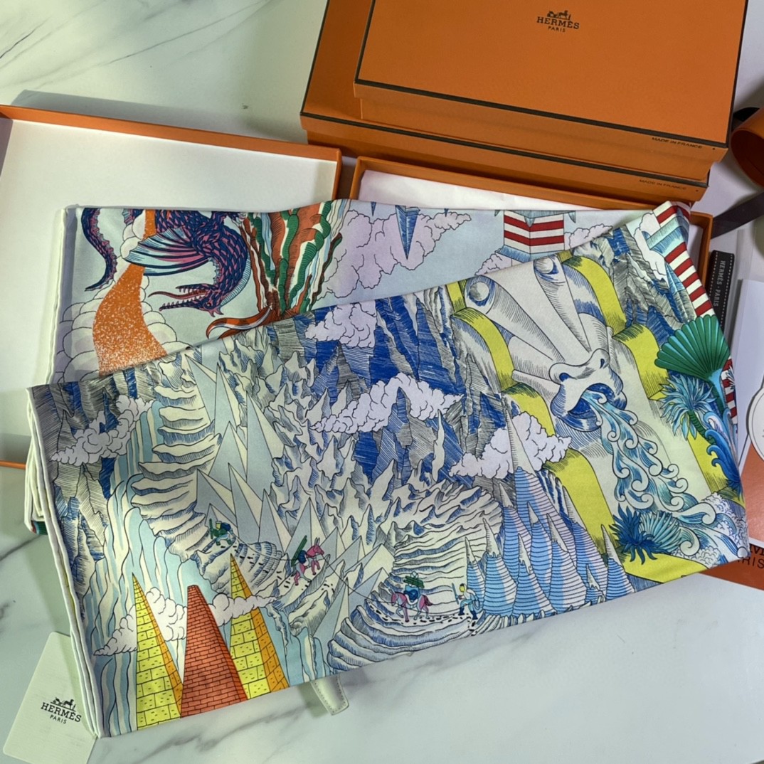 爱马仕 HERMES 21年新款 真丝方巾 粉色 18姆米 100%斜纹真丝 90*90cm