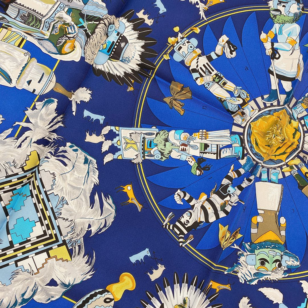 HERMES 夏季新款《卡奇纳神丝巾》蓝色 Size：90x90cm 100%真丝