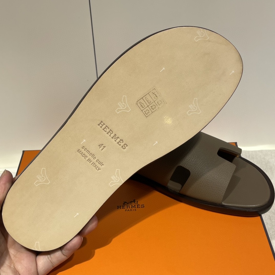 HERMES 男士拖鞋 纯手工 接受预定 偏小一码 39-45 Epsom 大象灰 超高级~ 货期12天
