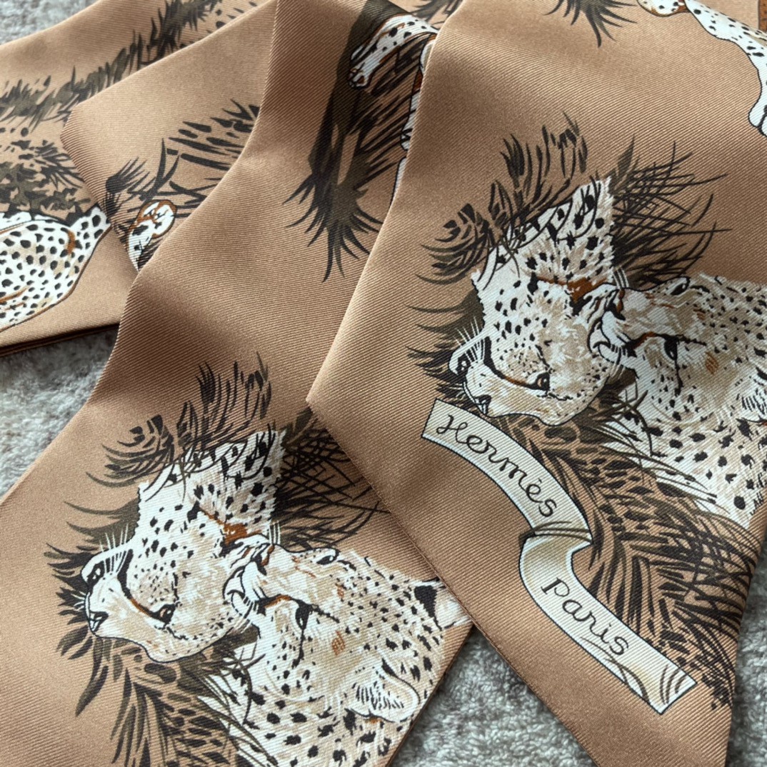 HERMES 21夏季新款Maxi Twilly《猎豹》 焦糖色 ～100%真丝  10*180cm 可作为头巾、腰带佩戴或系绕颈间