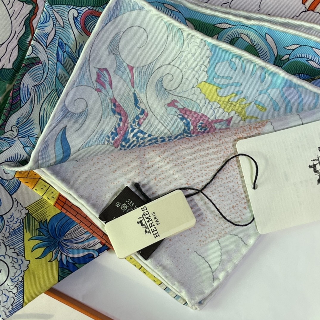 爱马仕 HERMES 21年新款 真丝方巾 粉色 18姆米 100%斜纹真丝 90*90cm