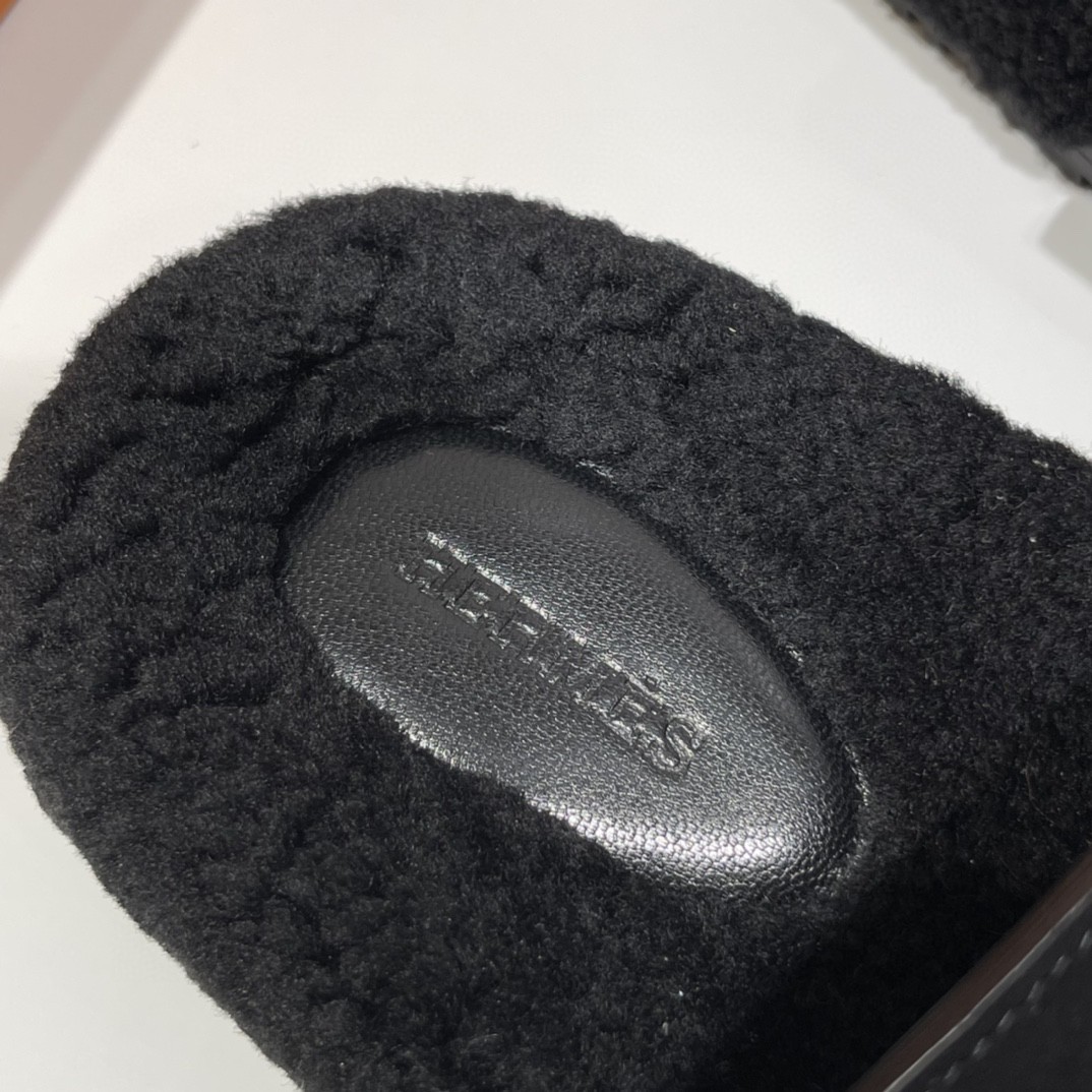 HERMES爱马仕 Chypre 二舅鞋!出乎意料的好看 丑萌丑萌哒  简单好搭配 而且自带高级感