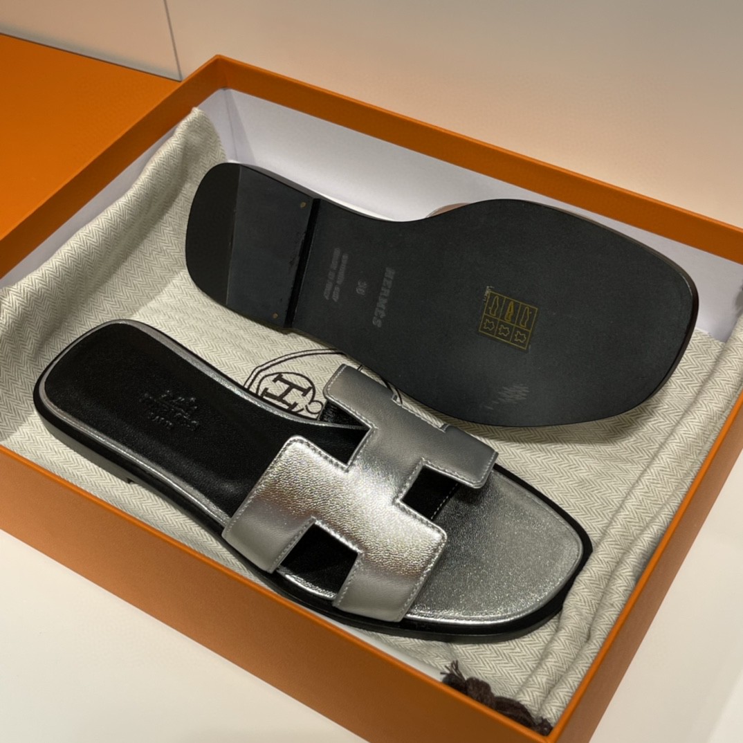 爱马仕 HERMES 纯手工定制 意大利树羔皮底~ 老师傅工艺 size:35-41(偏小一码)  Swfit 皮  银色