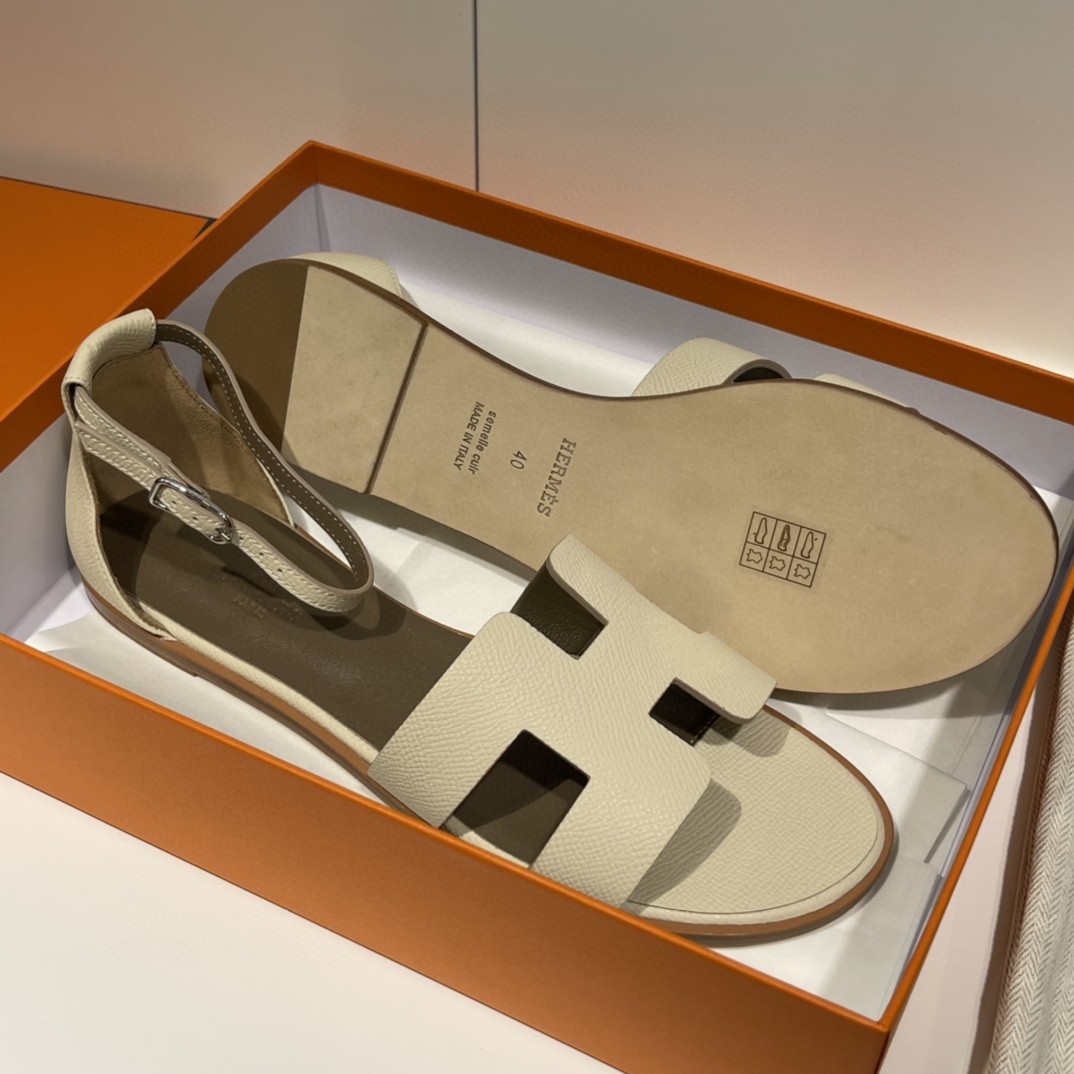 爱马仕 凉鞋 奶昔白 纯手工定制 意大利树羔皮底 35-41(偏小一码)  Epsom 掌纹 奶昔白