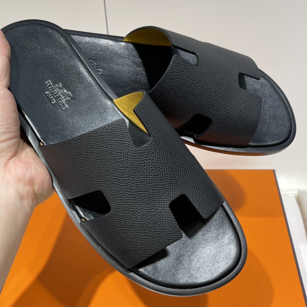HERMES 男士拖鞋 纯手工 接受预定 偏小一码 39-45 Epsom 黑色 超高级~ 货期12天