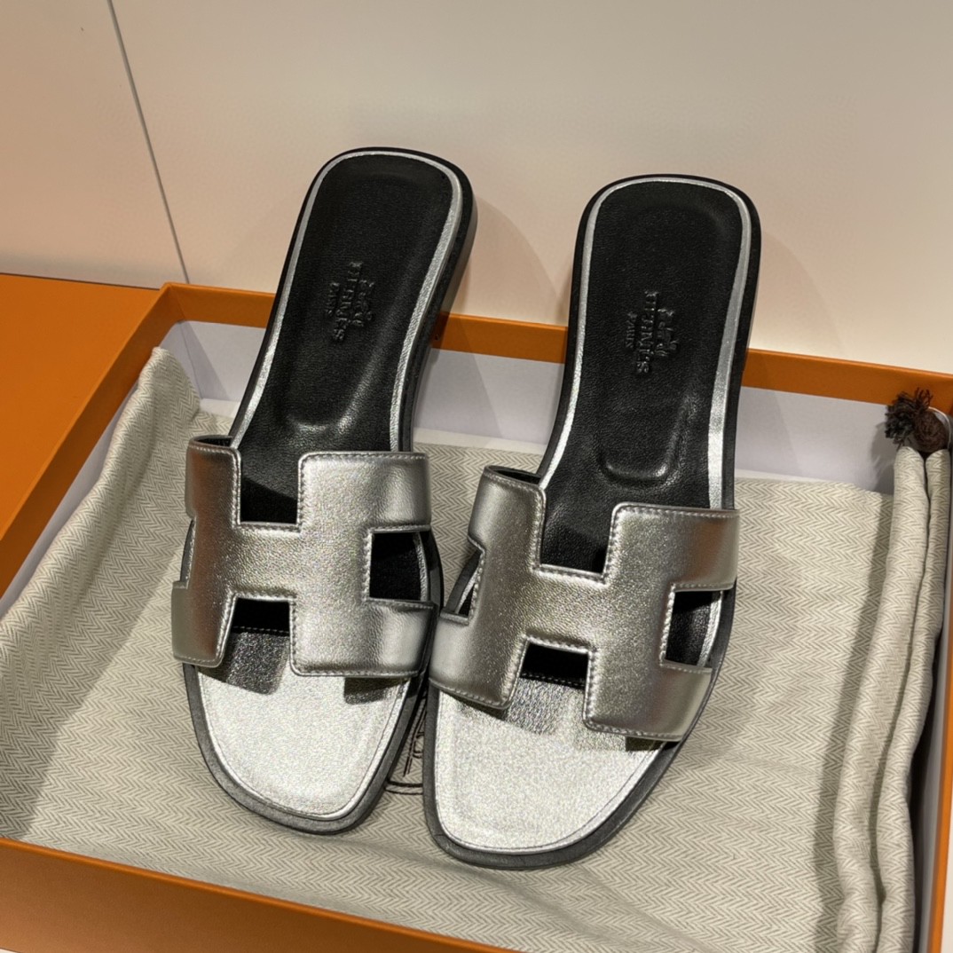 爱马仕 HERMES 纯手工定制 意大利树羔皮底~ 老师傅工艺 size:35-41(偏小一码)  Swfit 皮  银色