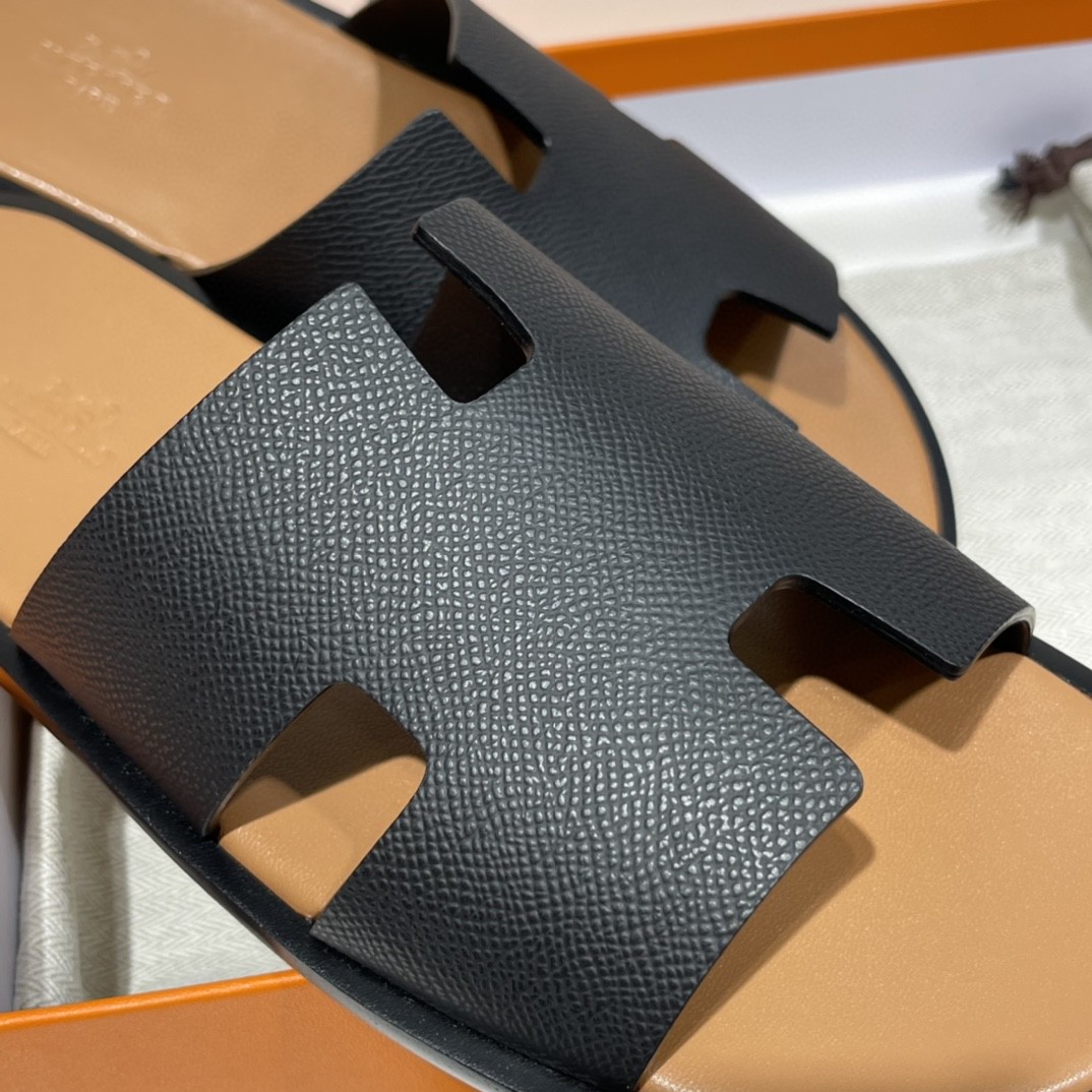 爱马仕 HERMES 男士拖鞋 纯手工 接受预定 偏小一码 39-45 Epsom 黑色  咖啡色垫脚 超高级