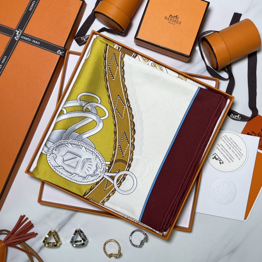 HERMES 新品《名人电梯》真丝方巾 奶油色 90*90cm 100%真丝 手工包边