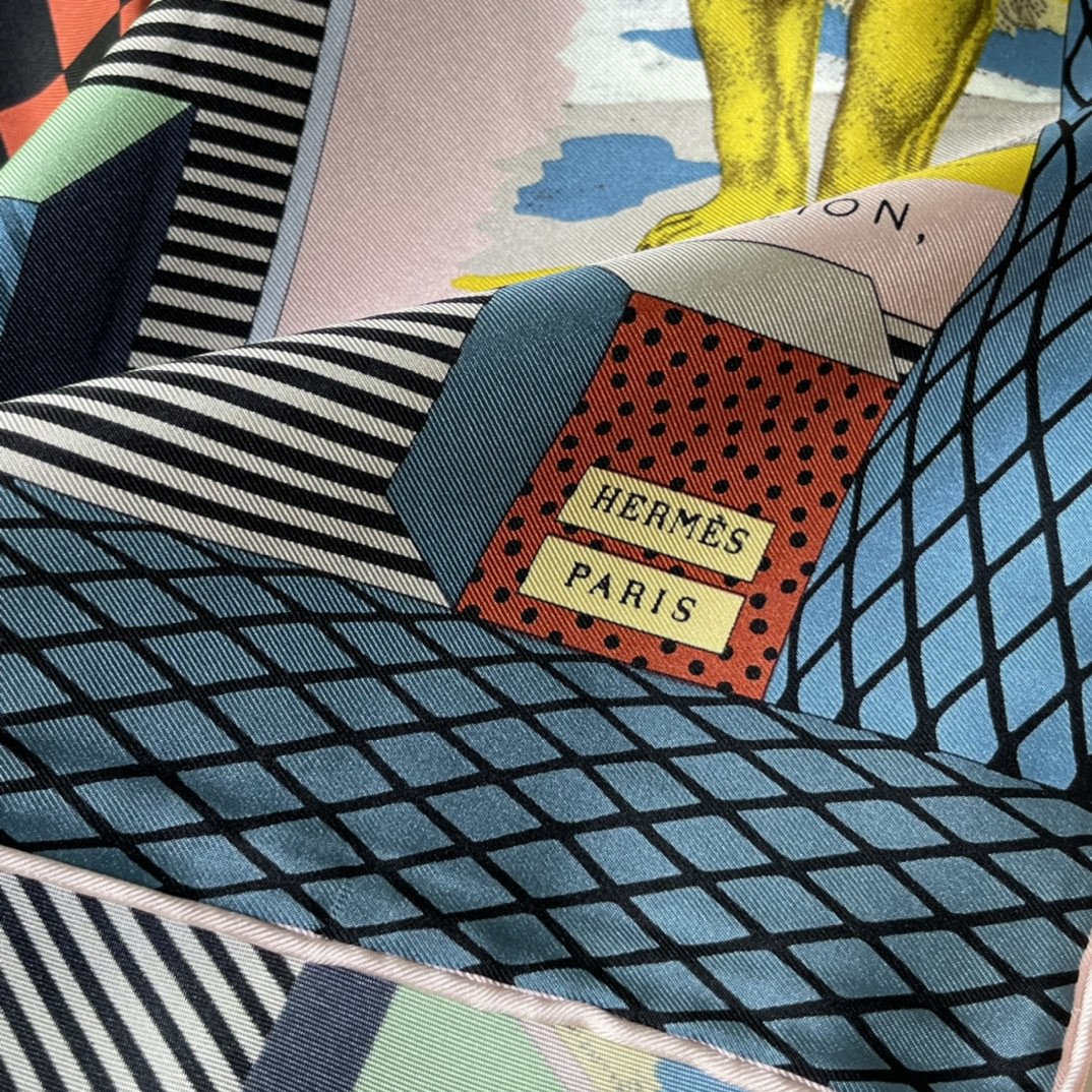 HERMES 新品️《新型大剧院》 手工卷边斜纹真丝方巾 100%桑蚕丝 90 x 90厘米