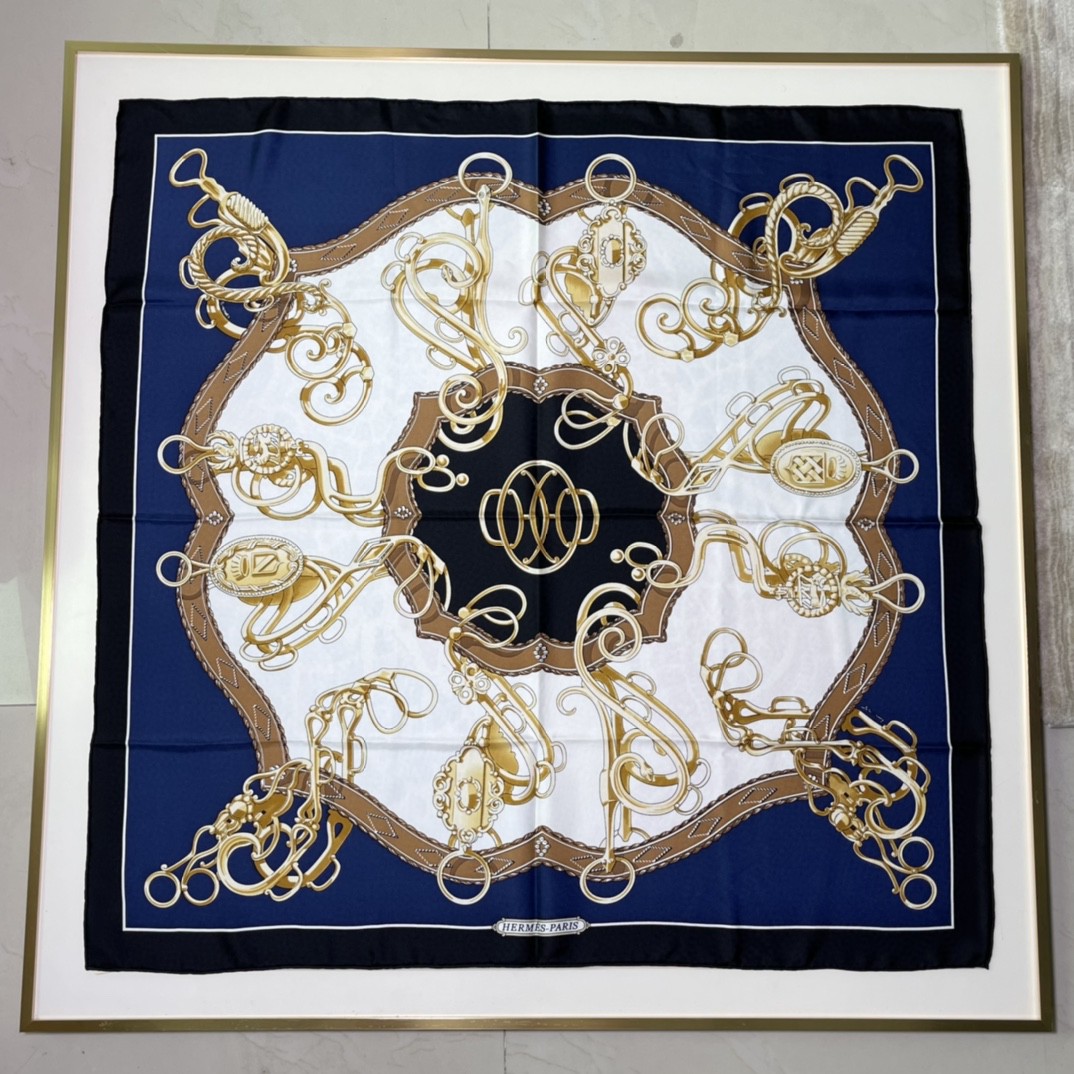 HERMES 新品《名人电梯》真丝方巾 深夜蓝 90*90cm 100%真丝 手工包边
