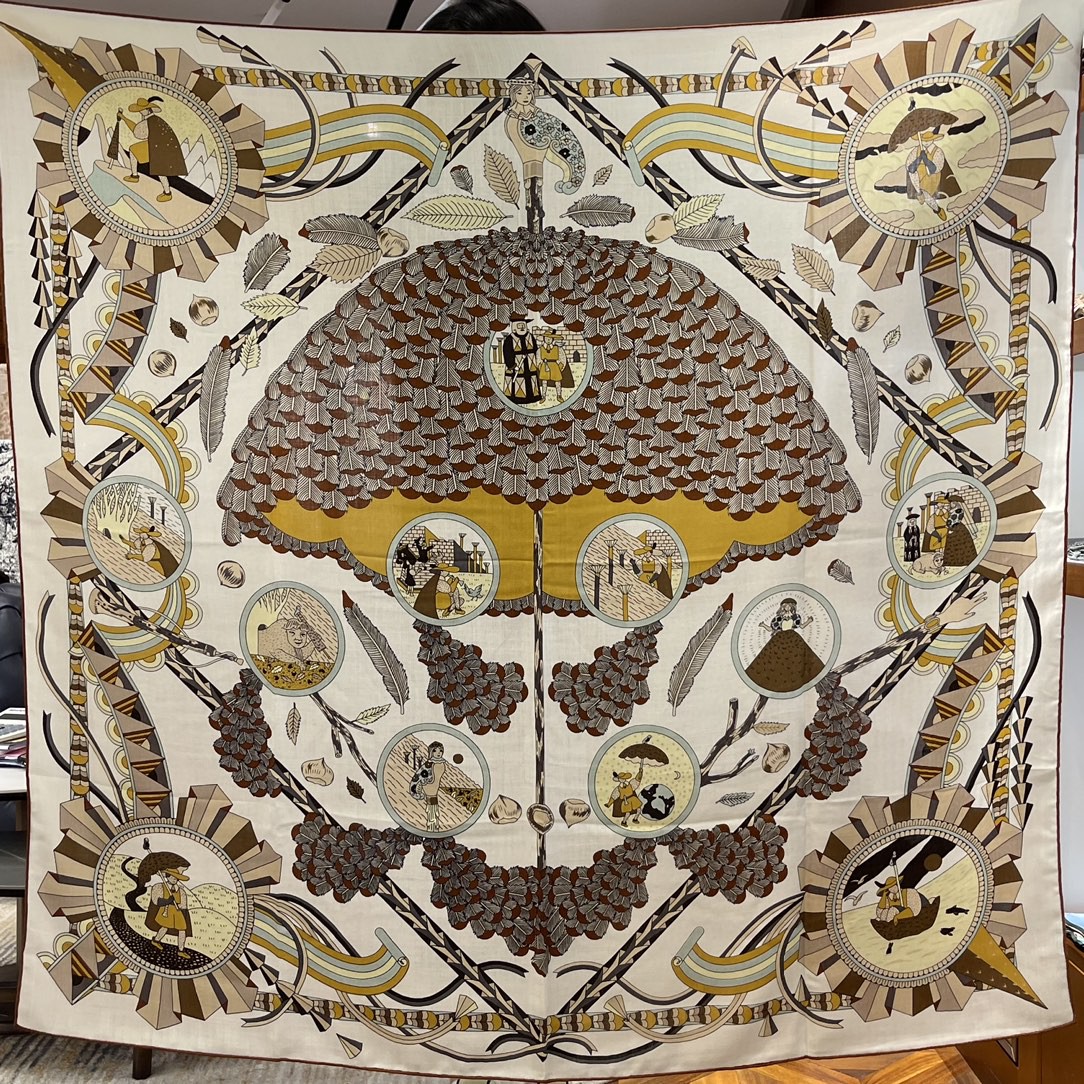HERMES  爱马仕围巾 秋季新款  Size：140x140cm 丝绒材质 代购品质