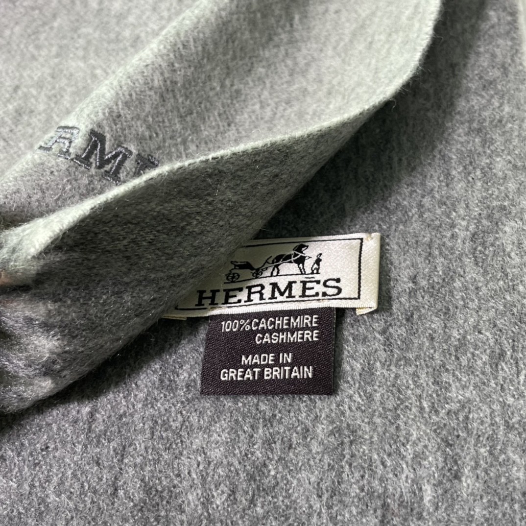 HERMES 爱马仕 秋冬新款羊绒围巾   两用AB面 情侣款 男女通用 30*180cm 5A级纯羊绒 原版全套包装