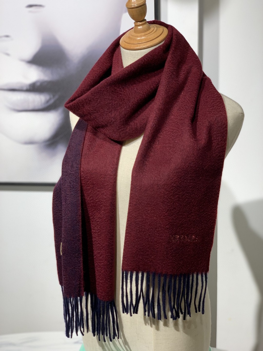 HERMES 爱马仕 秋冬新款羊绒围巾   两用AB面 情侣款 男女通用 30*180cm 5A级纯羊绒 原版全套包装