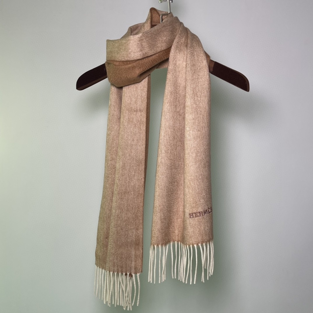 HERMES 爱马仕 秋冬新款羊绒围巾   两用AB面 情侣款 男女通用 30*180cm 5A级纯羊绒 原版全套包装