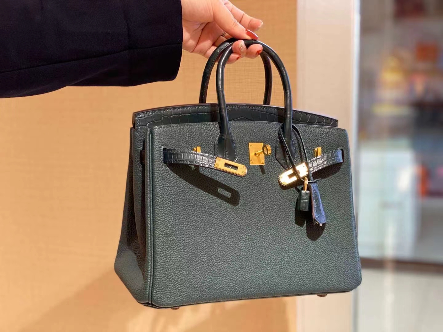HERMES 香港爱马仕官网 Birkin铂金包 银扣 石墨灰 tc拼鳄鱼皮-铂金女王 HERMES 香港爱马仕官网 Birkin铂金包 银扣 石墨灰 tc拼鳄鱼皮