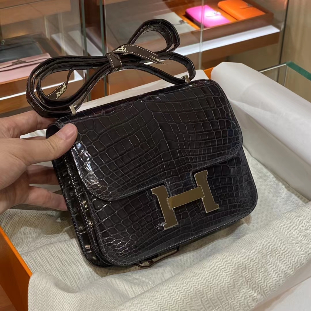 HERMES 香港代工厂 空姐包 Constance 鳄鱼肚皮 全套包装 经典黑 银扣-铂金女王 HERMES 香港代工厂 空姐包 Constance 鳄鱼肚皮 全套包装 经典黑 银扣