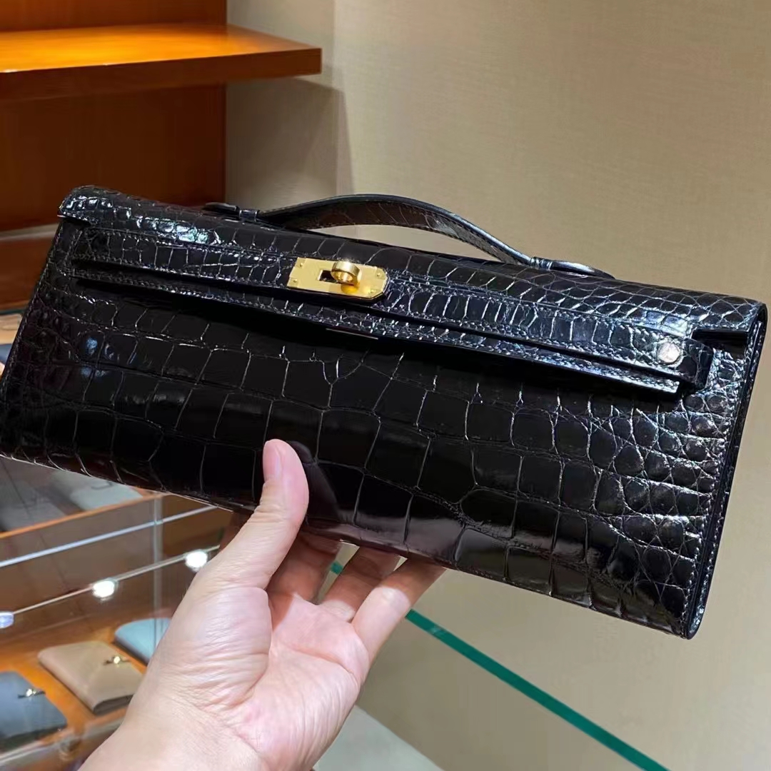 爱马仕香港官网 鳄鱼皮 金银扣 纹路清晰 手感超级好 完胜正品 KellyCut 黑色