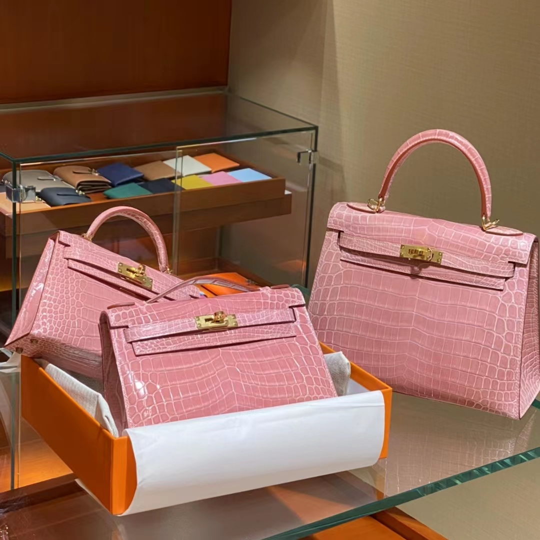 HERMES 爱马仕 香港官网 金扣 奶昔粉 鳄鱼皮 迷你凯莉 MiniKelly-铂金女王 HERMES 爱马仕 香港官网 金扣 奶昔粉 鳄鱼皮 迷你凯莉 MiniKelly