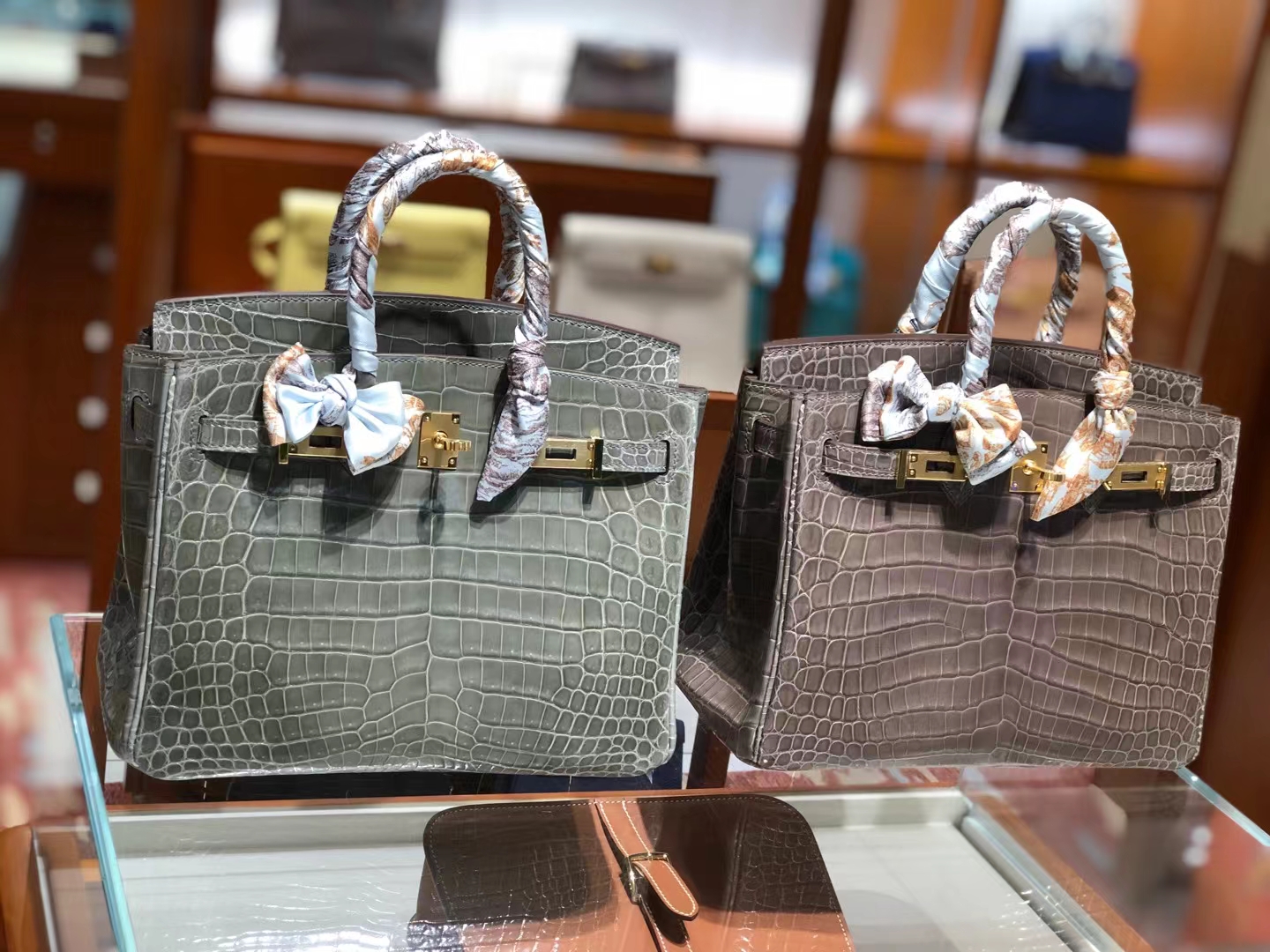 HERMES 香港爱马仕官网 翡翠绿 铂金包 Birkin 金扣 海鸥灰 大象灰-铂金女王 HERMES 香港爱马仕官网 翡翠绿 铂金包 Birkin 金扣 海鸥灰 大象灰