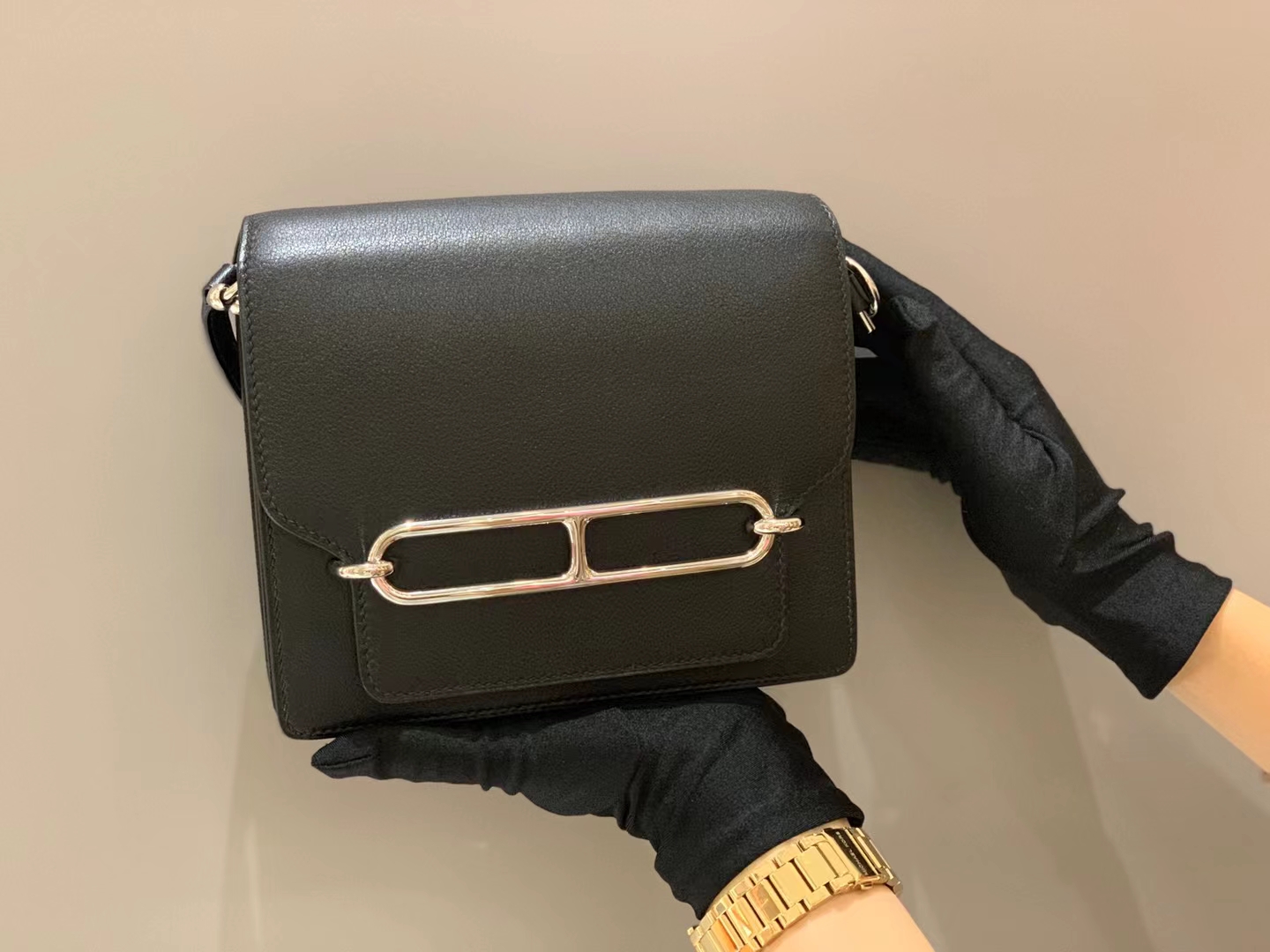 HERMES官网 香港爱马仕 银扣 代工厂出品 黑色 猪鼻子包 Roulis-铂金女王 HERMES官网 香港爱马仕 银扣 代工厂出品 黑色 猪鼻子包 Roulis