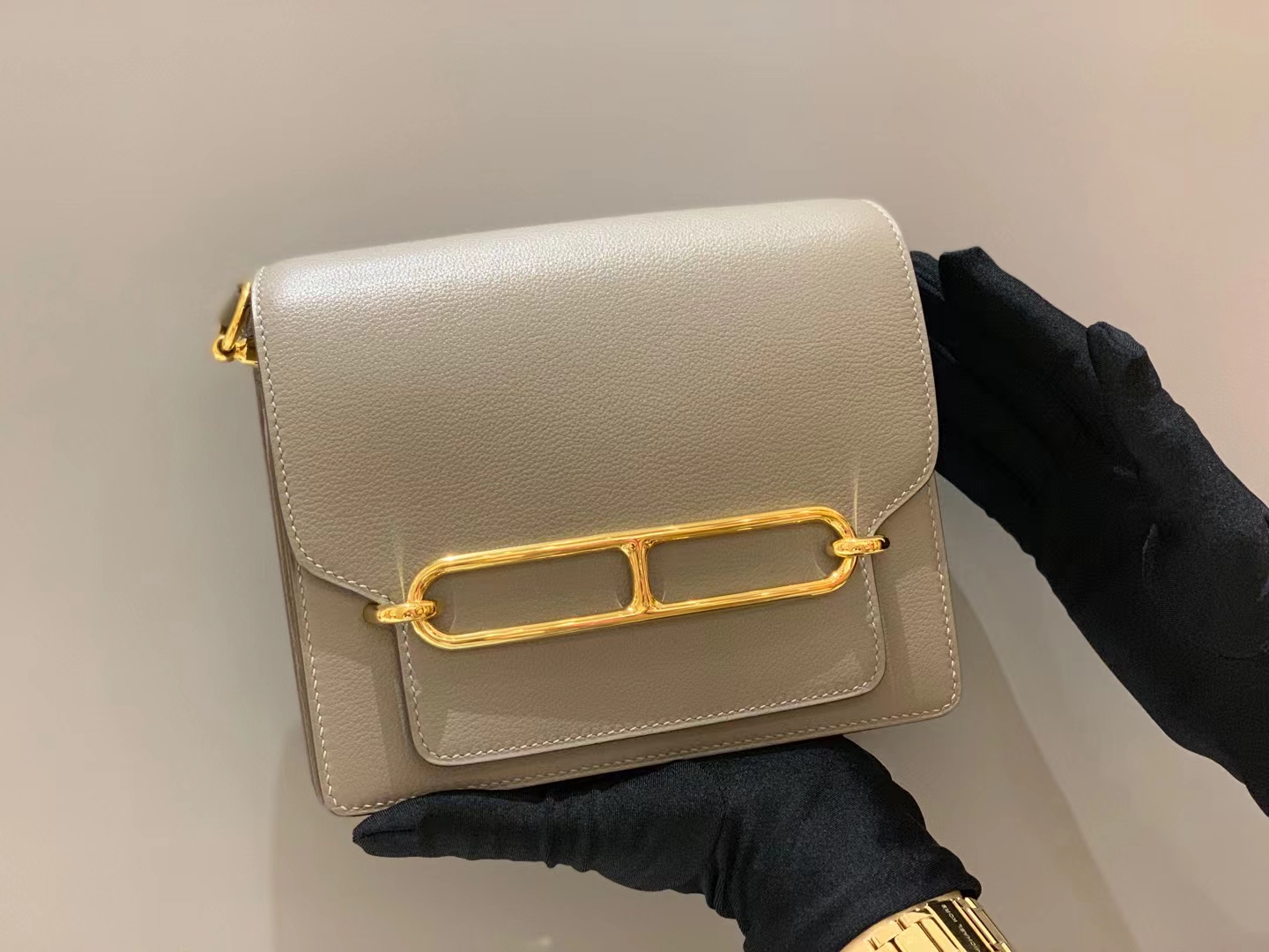 HERMES官网 香港爱马仕 金扣 代工厂出品 大象灰 猪鼻子包 Roulis-铂金女王 HERMES官网 香港爱马仕 金扣 代工厂出品 大象灰 猪鼻子包 Roulis