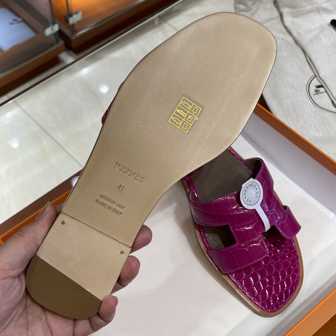 HERMES 鳄鱼皮 拖鞋 天方夜谭紫 高端定制 老师傅工匠 纯手工定制 Size:35-41 (偏小一码)-铂金女王 HERMES 鳄鱼皮 拖鞋 天方夜谭紫 高端定制 老师傅工匠 纯手工定制 Size:35-41 (偏小一码)
