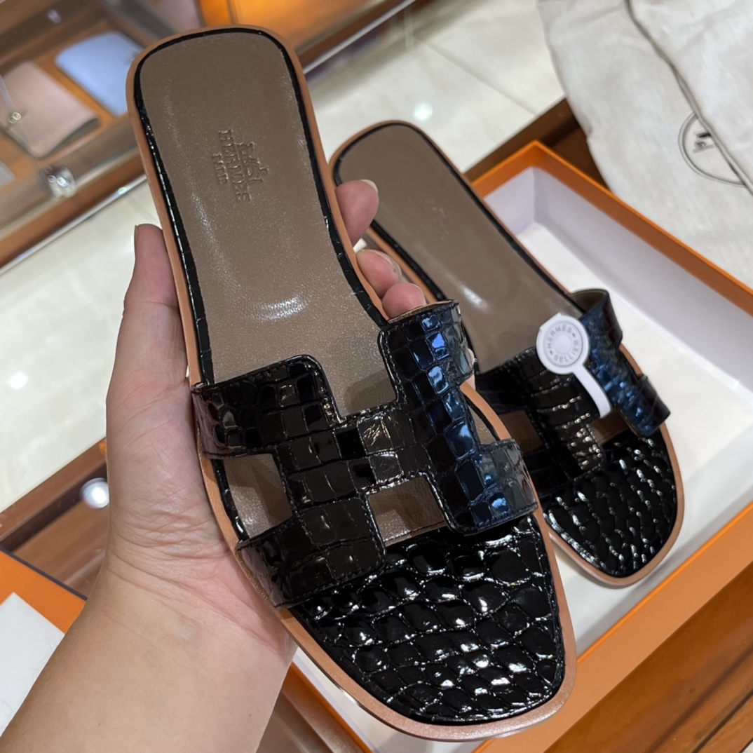 HERMES 鳄鱼皮 拖鞋 黑色 高端定制 老师傅工匠 纯手工定制 Size:35-41 (偏小一码)