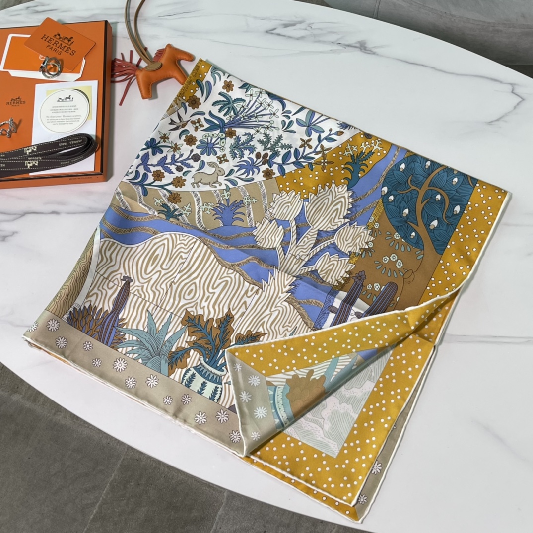 Hermes新品 《时代新声》 手工卷边斜纹真丝方巾（100%桑蚕丝） 90 x 90厘米