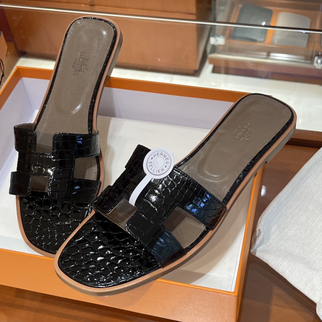 HERMES 鳄鱼皮 拖鞋 黑色 高端定制 老师傅工匠 纯手工定制 Size:35-41 (偏小一码)