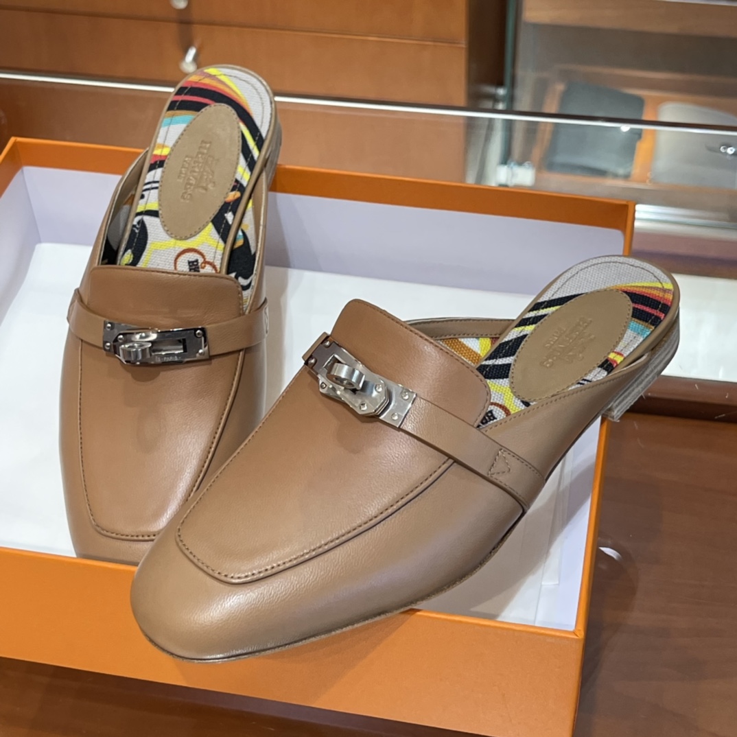 HERMES 手工鞋 凯莉半拖 细节处理到位  奶茶色 size: 35-41 (正码) 10天出货