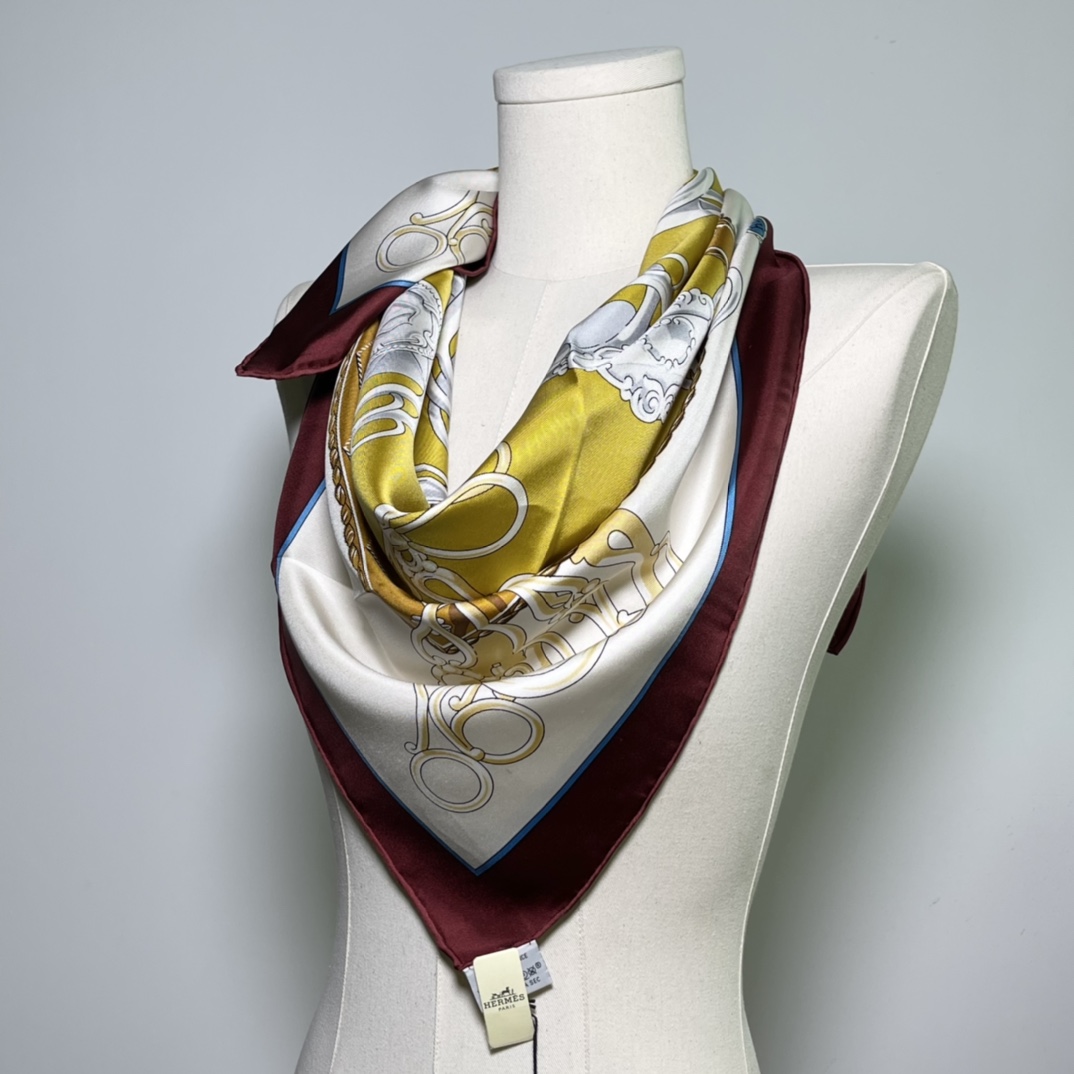 HERMES 新品️ 《名人电梯》真丝方巾 奶油色 90*90cm 100%真丝 手工包边