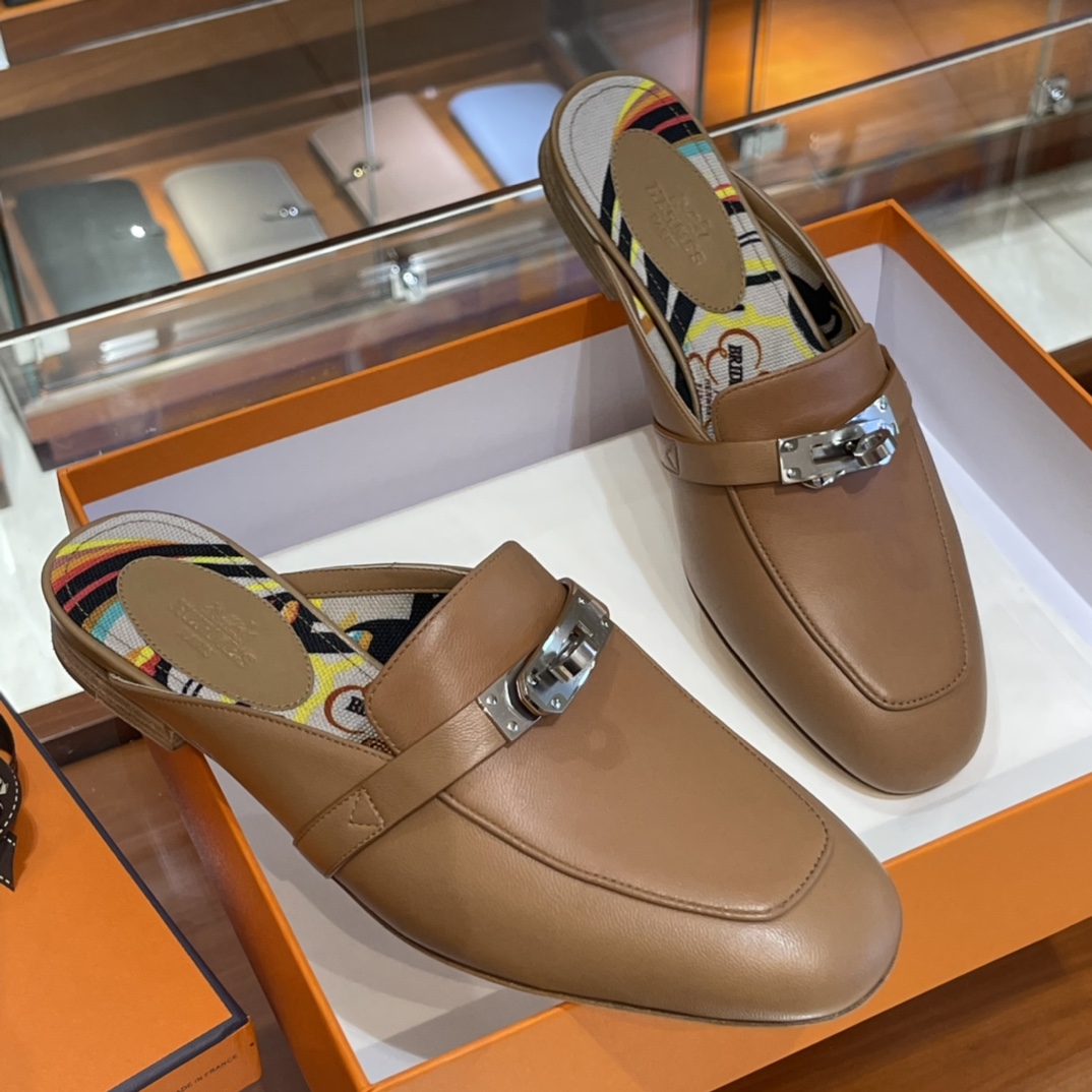 HERMES 手工鞋 凯莉半拖 细节处理到位  奶茶色 size: 35-41 (正码) 10天出货