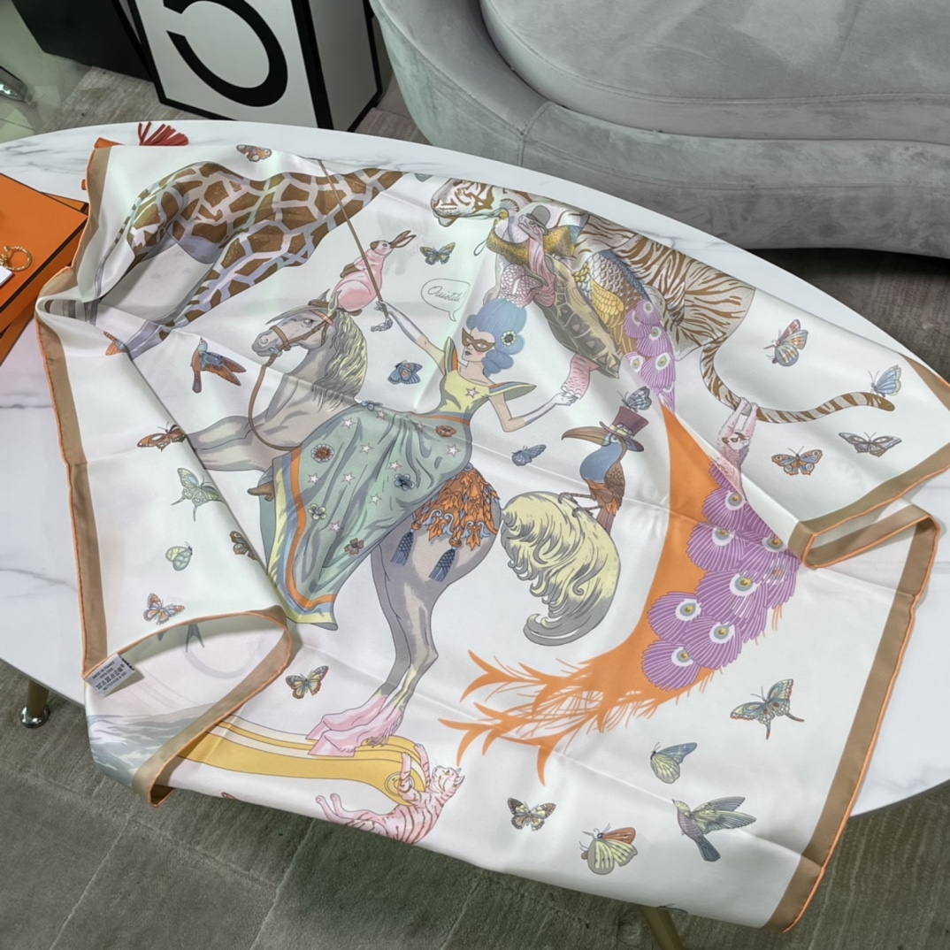 HERMES爱马仕 新品 2022 早春真丝方巾 90*90cm 纯手工包边 100%真丝 原版全套包装