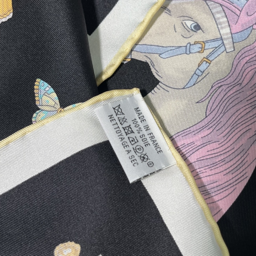 Hermes 新品 2022 早春真丝方巾 90*90cm 纯手工包边 100%真丝 原版全套包装