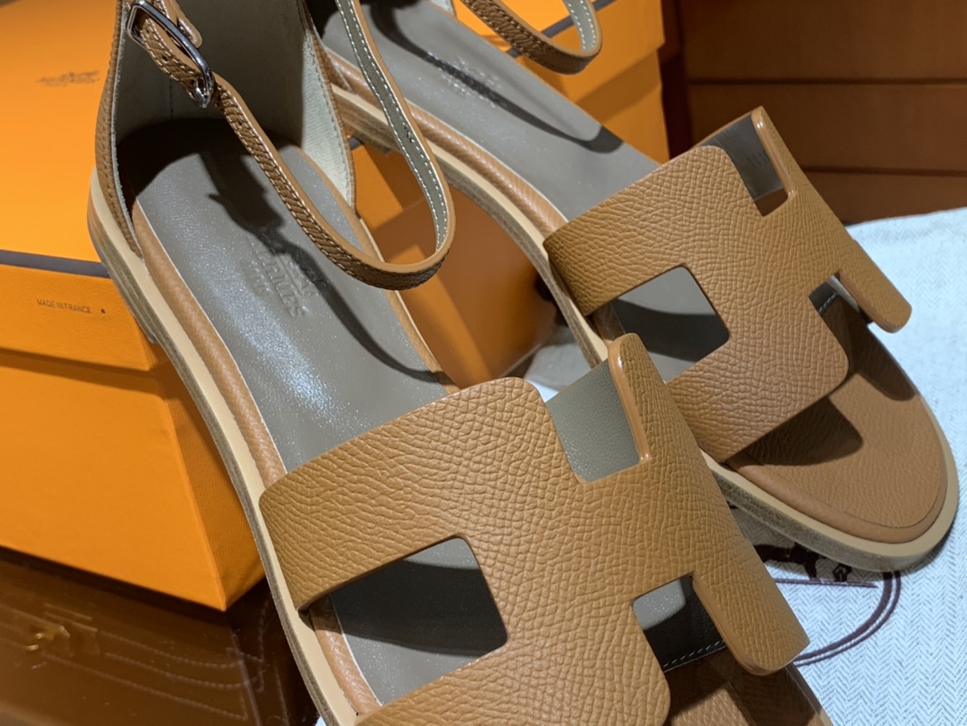 Santorini 爱马仕夏季小牛皮凉鞋 Size:35-41(正码) 纯手工定制 原厂进口牛皮 意大利树羔皮大底
