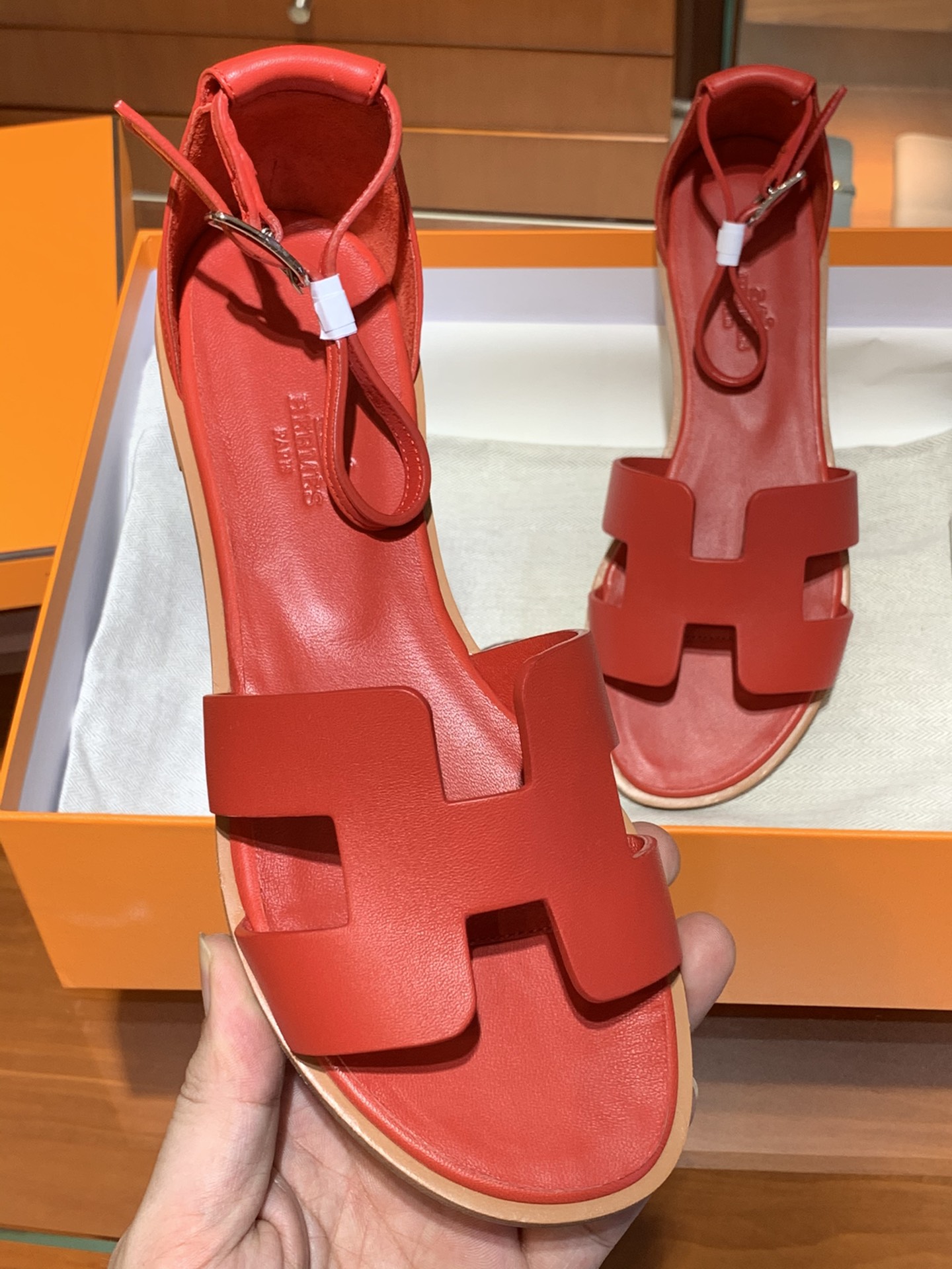 Santorini 爱马仕夏季小牛皮凉鞋 Size:35-41(正码) 纯手工定制 原厂进口牛皮 意大利树羔皮大底