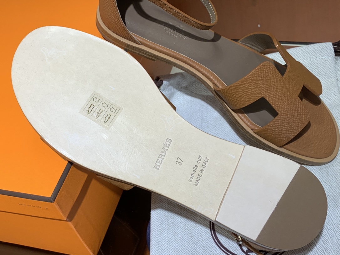 Santorini 爱马仕夏季小牛皮凉鞋 Size:35-41(正码) 纯手工定制 原厂进口牛皮 意大利树羔皮大底-铂金女王 Santorini 爱马仕夏季小牛皮凉鞋 Size:35-41(正码) 纯手工定制 原厂进口牛皮 意大利树羔皮大底