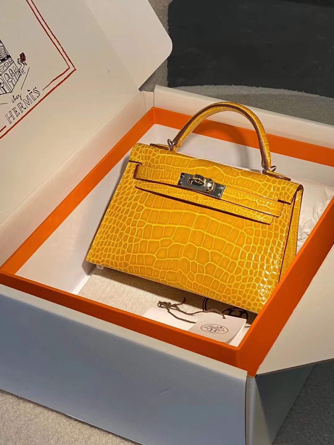 Hermes miniKelly二代 雾面鳄鱼皮 琥珀黄 银扣 现货