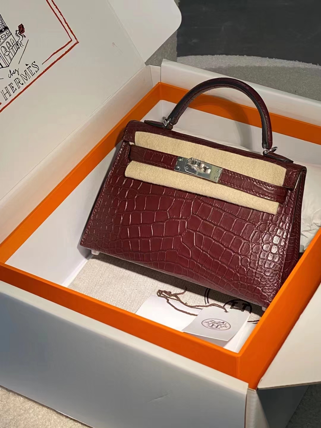 Hermes miniKelly二代 雾面鳄鱼皮 爱马仕红 银扣 现货