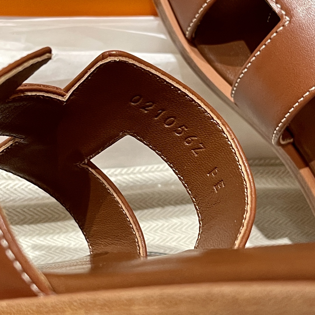 2022最新的H家拖鞋 进口意大利欧洲原A级真皮大底 进口皮质 手工制作 上脚舒适度爆赞 34-41