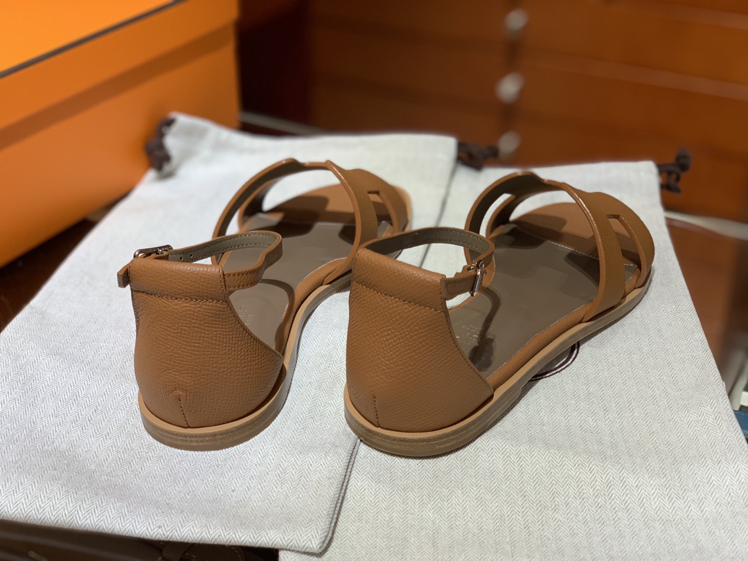 Santorini 爱马仕夏季小牛皮凉鞋 Size:35-41(正码) 纯手工定制 原厂进口牛皮 意大利树羔皮大底