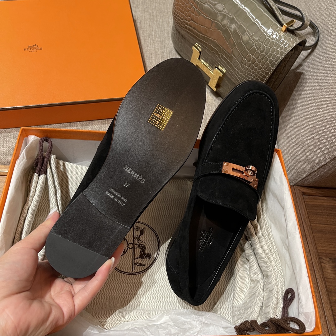 H牌最火爆的单品 kelly扣乐福鞋 316精钢正品开模五金，意大利原厂进口真皮大底 码数34～41（半码可定制)