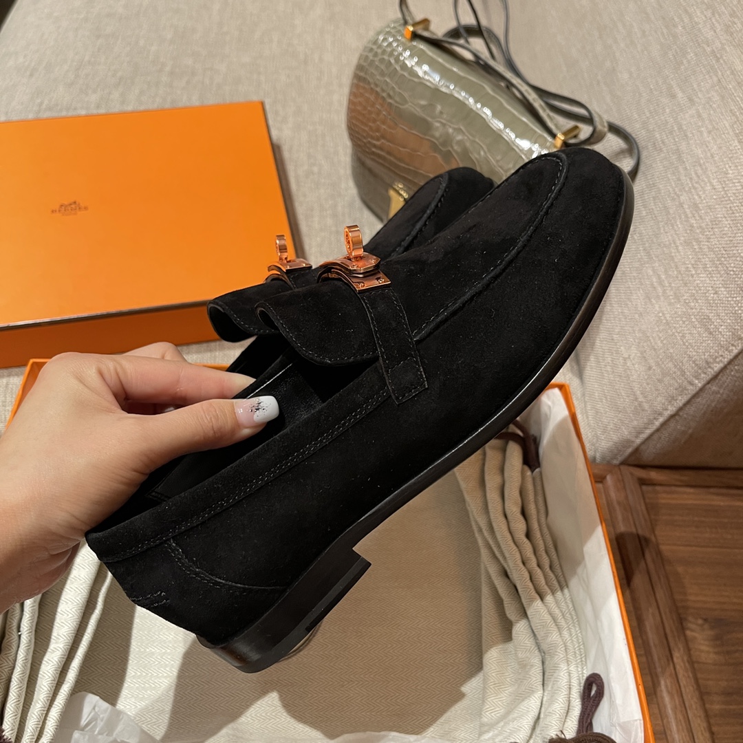 H牌最火爆的单品 kelly扣乐福鞋 316精钢正品开模五金，意大利原厂进口真皮大底 码数34～41（半码可定制)